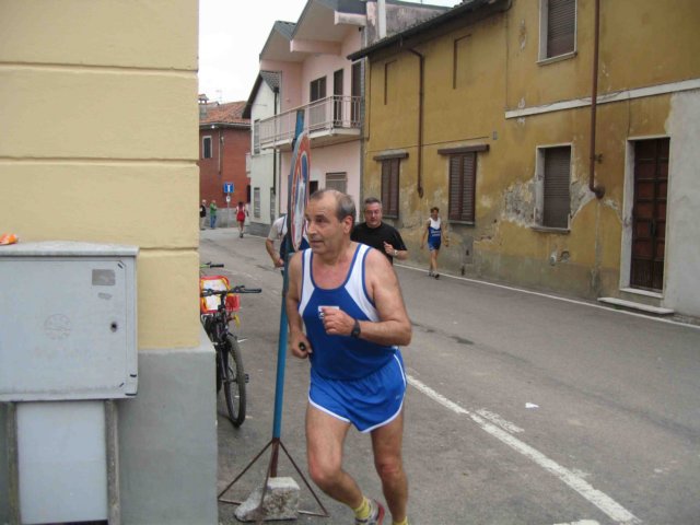 cameriano080608038dd.jpg